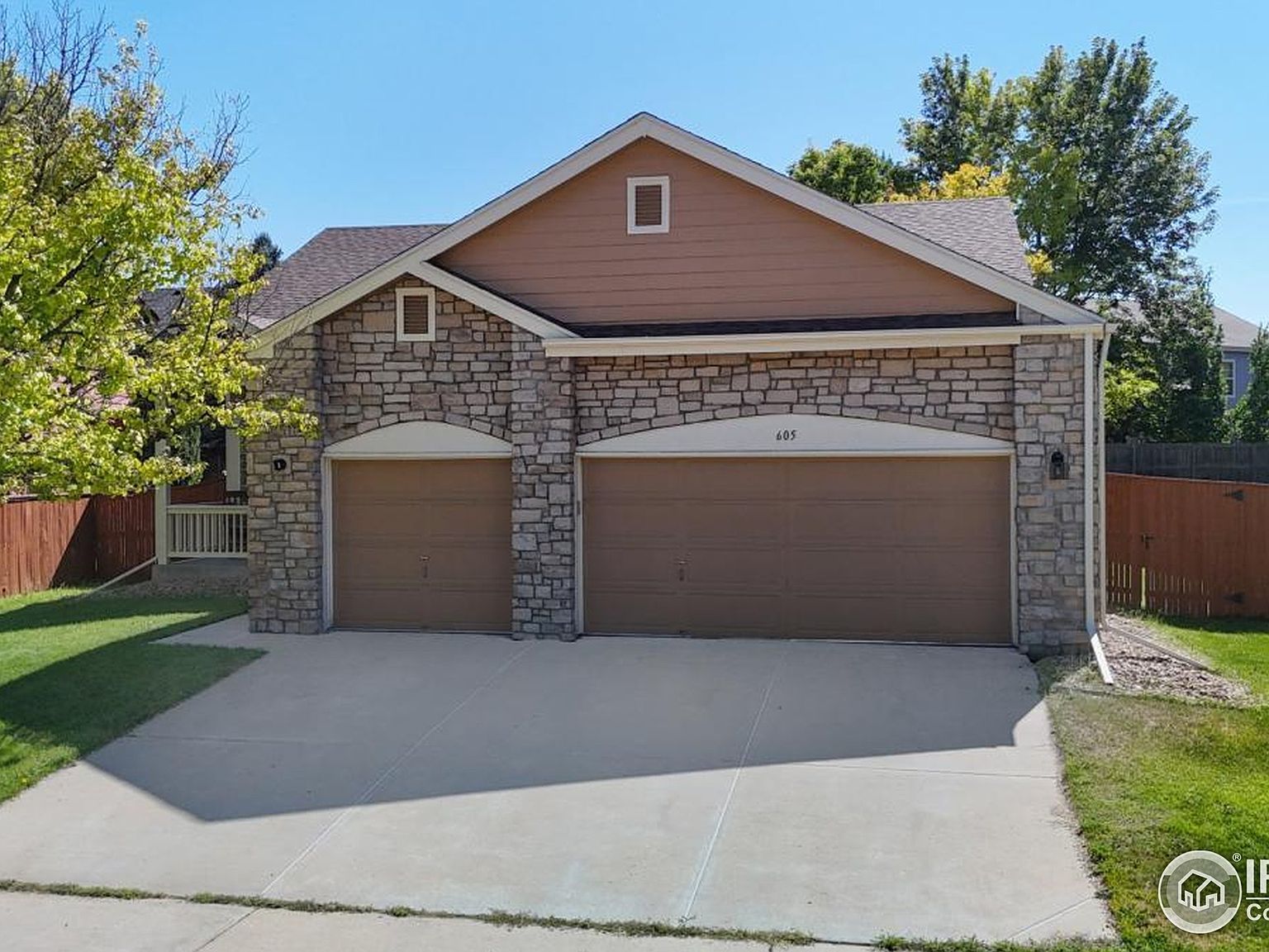 605 Saint Andrews Dr Longmont, CO 80504 - Thumbnail 2