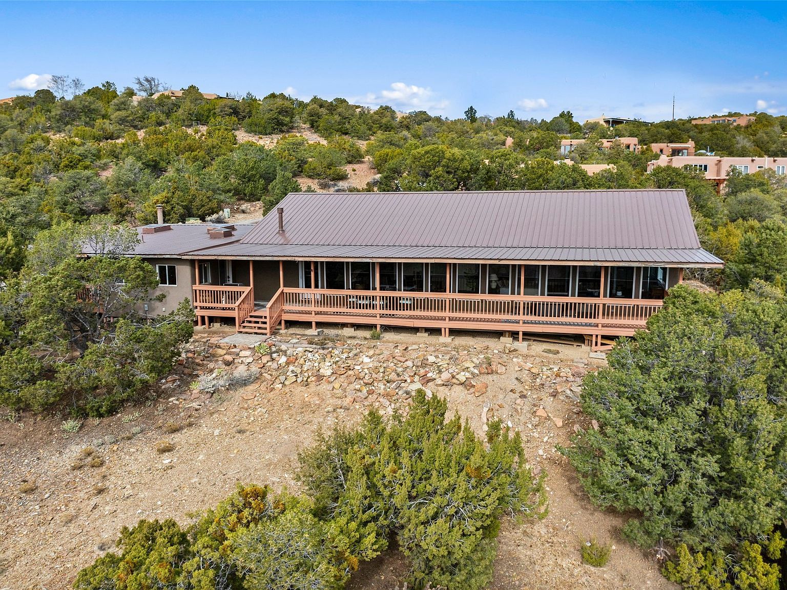 1661 Cerro Gordo Rd APT E Santa Fe, NM 87501 - Thumbnail 2