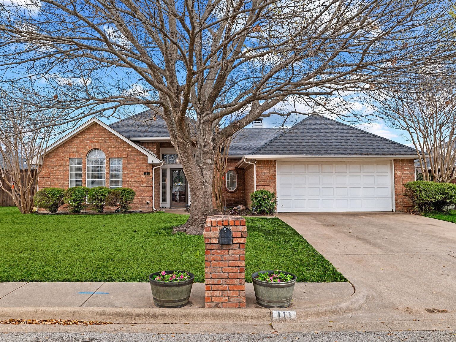 111 Driftwood Ln Waxahachie, TX 75165 - Thumbnail 2