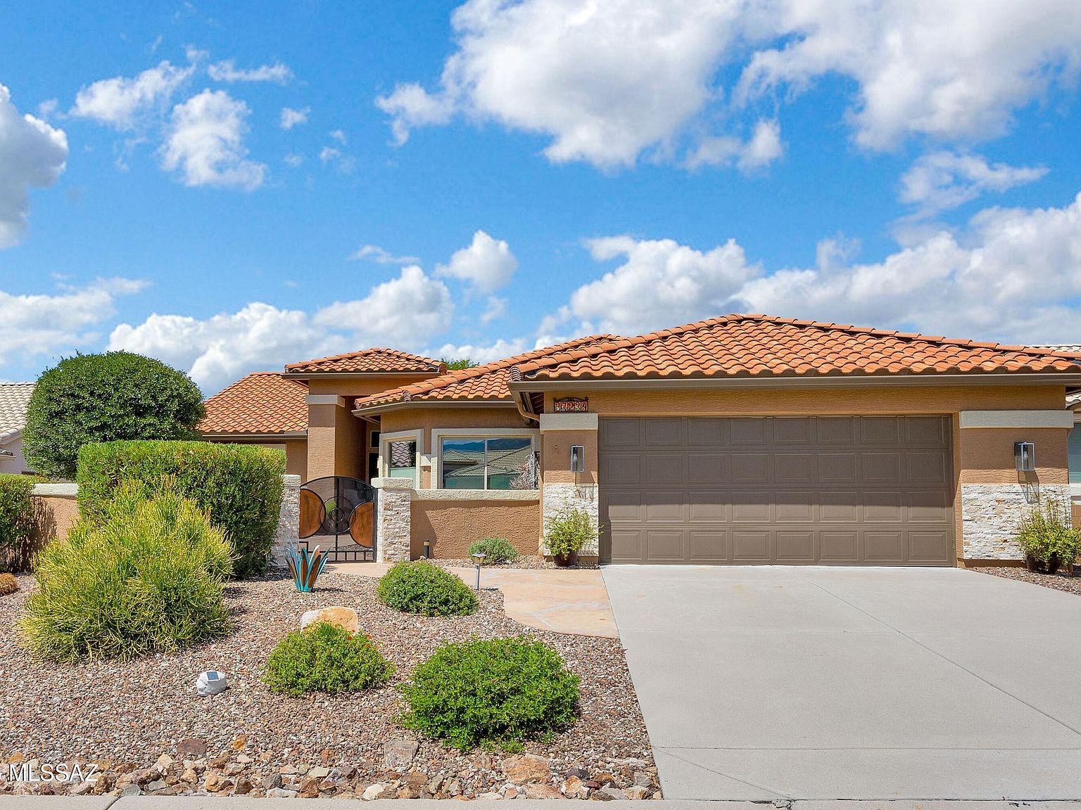 37234 S Vista Park Dr Tucson, AZ 85739 - Thumbnail 2