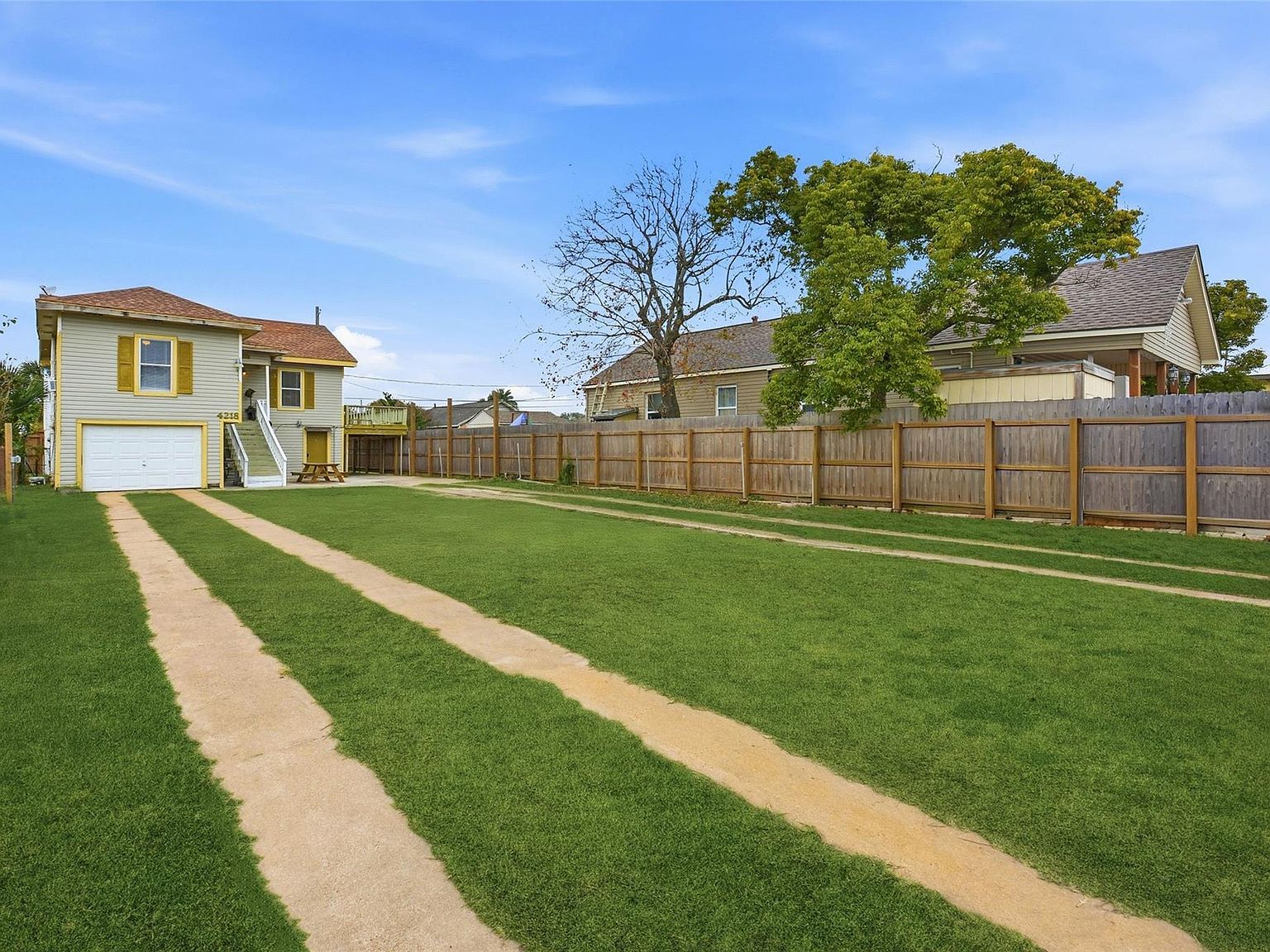 4218 Avenue S Galveston, TX 77550 - Thumbnail 2