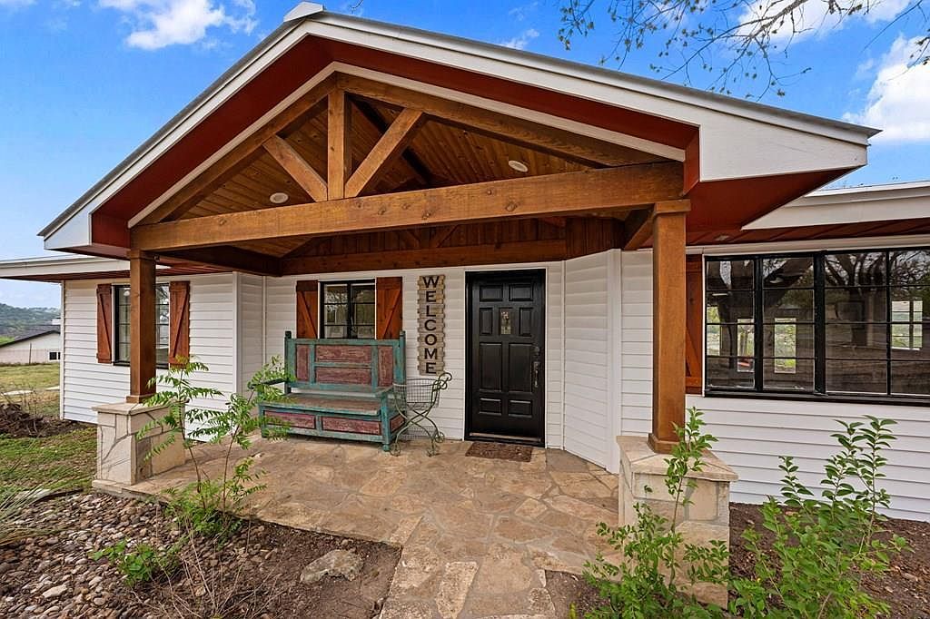 1094 Harper Rd Kerrville, TX 78028  | Single Family