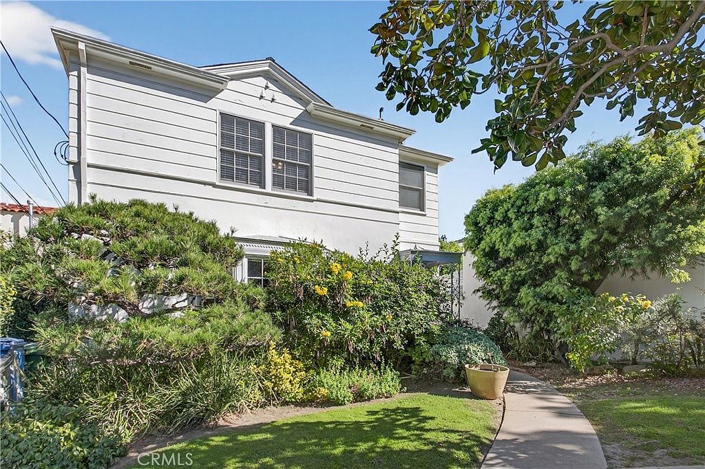 1225 Smithwood Dr Los Angeles, CA 90035 - Thumbnail 2