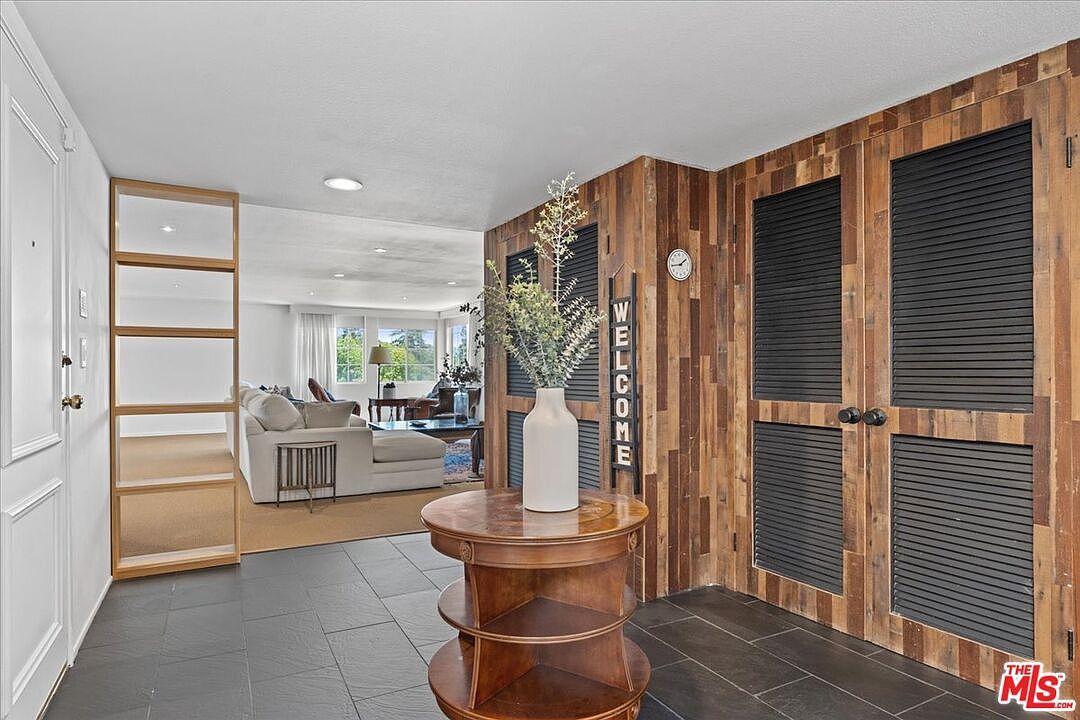 5050 Coldwater Canyon Ave APT 310 Sherman Oaks, CA 91423 - Thumbnail 2