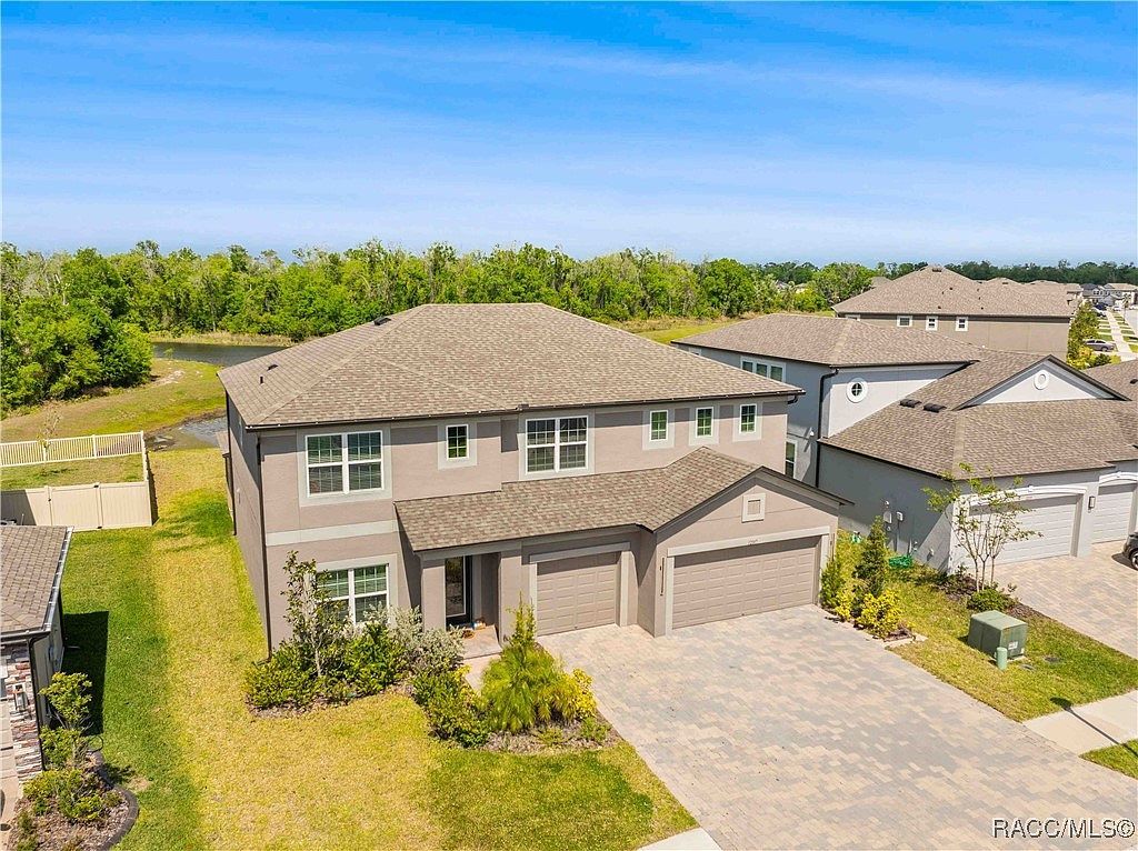 12107 Nouveau Ave Spring Hill, FL 34610 - Thumbnail 2