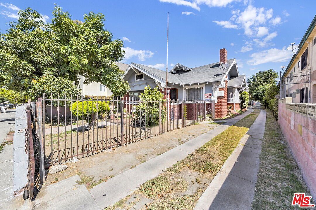 1215 W 39th Pl Los Angeles, CA 90037 - Thumbnail 2