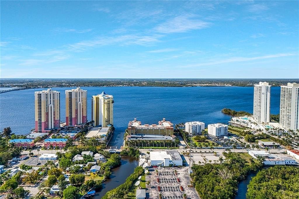 2825 Palm Beach Blvd APT 316 Fort Myers, FL 33916  | Condominium
