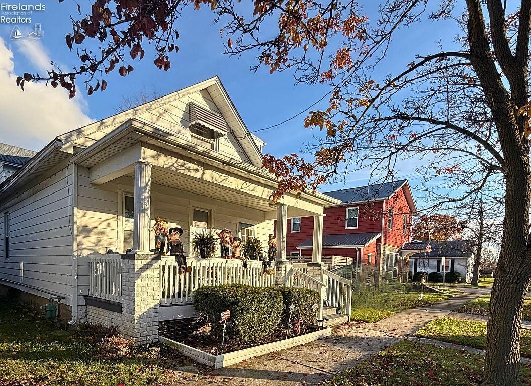 1330 Clinton St Sandusky, OH 44870 - Thumbnail 2