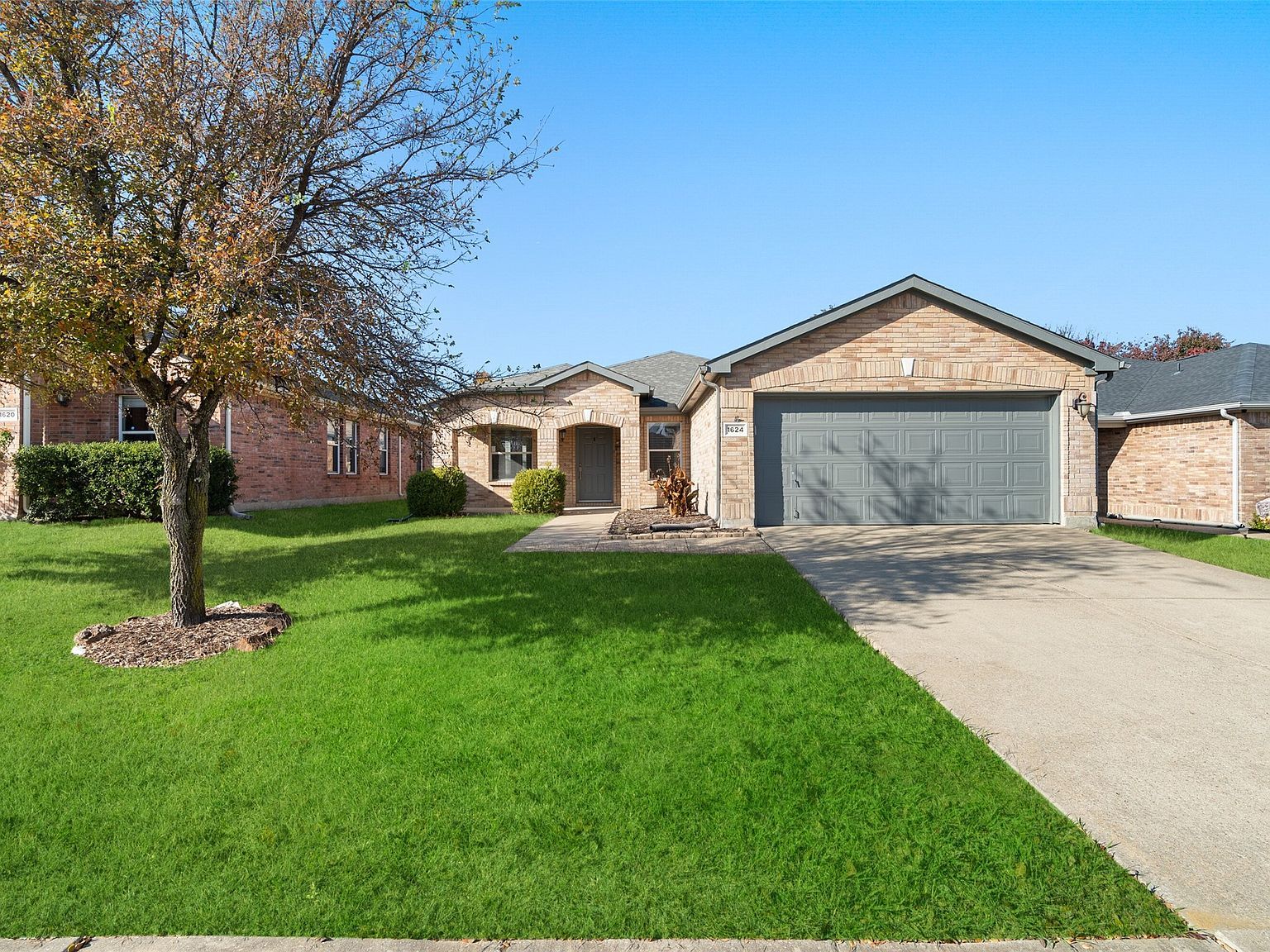 1624 Lionheart Dr Little Elm, TX 75068 - Thumbnail 2