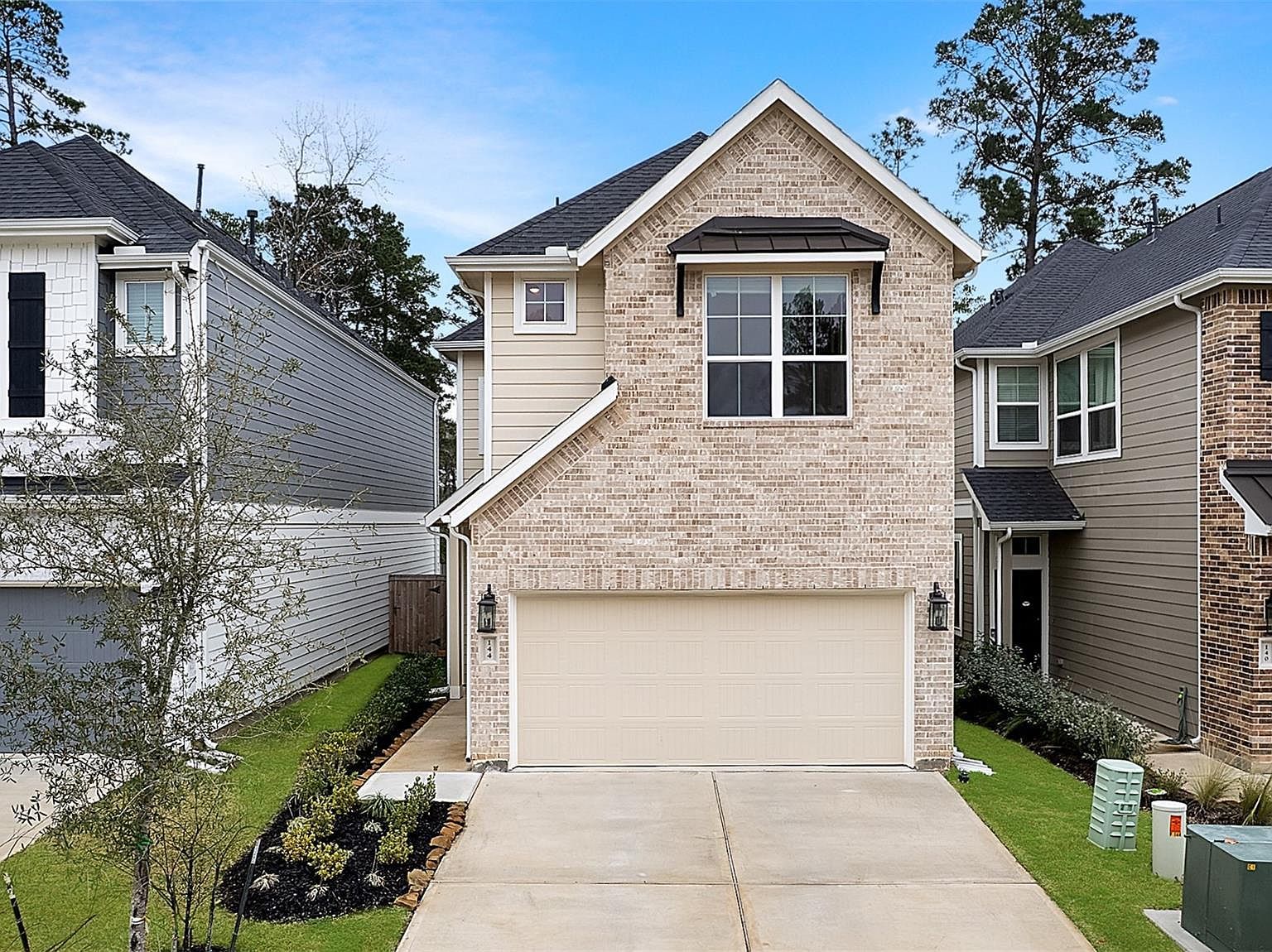 144 Red Cascade Ct Willis, TX 77318 - Thumbnail 2