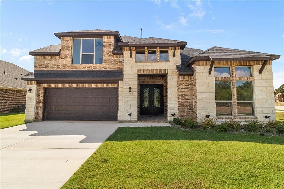 929 Ryed Ln Fort Worth, TX 76120 - Thumbnail 2
