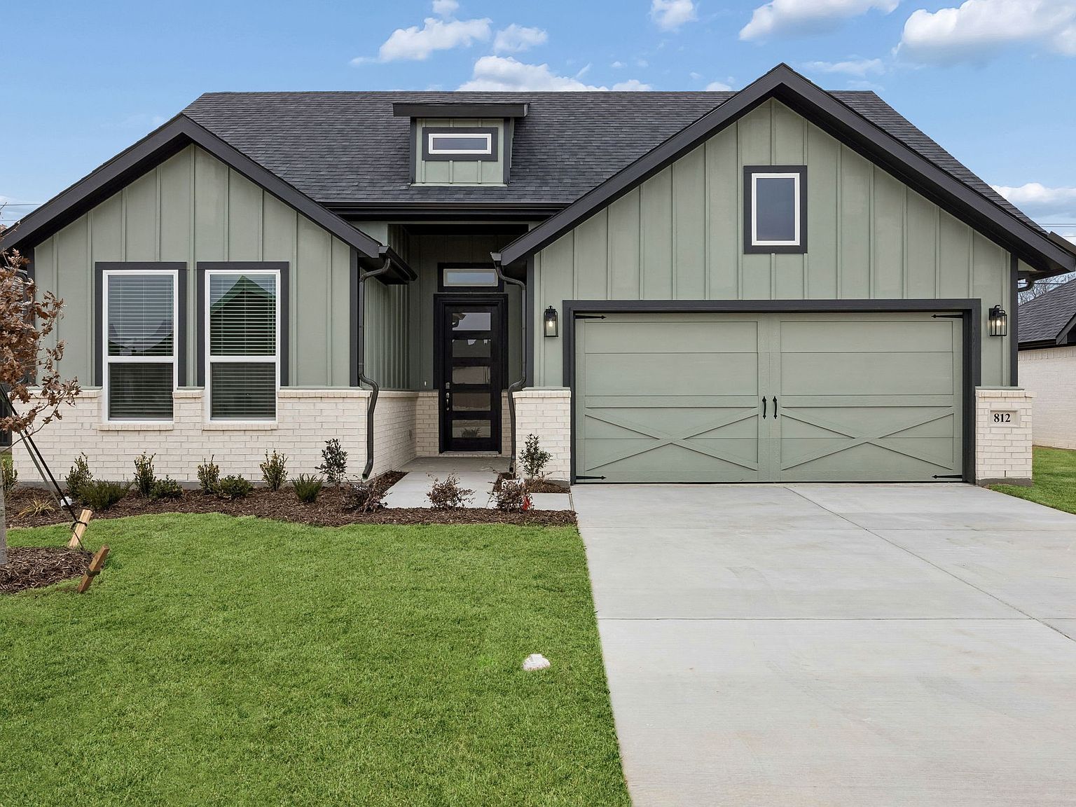 812 Tesslynn Ave Godley, TX 76044 - Thumbnail 2