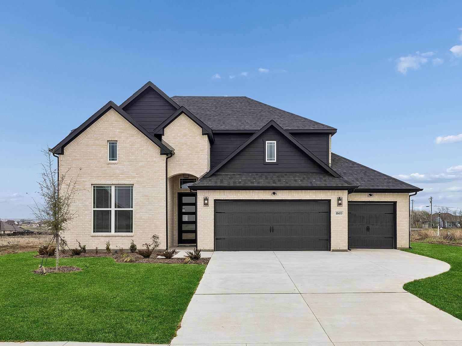 10453 Livestock Ave Venus, TX 76084 - Thumbnail 2