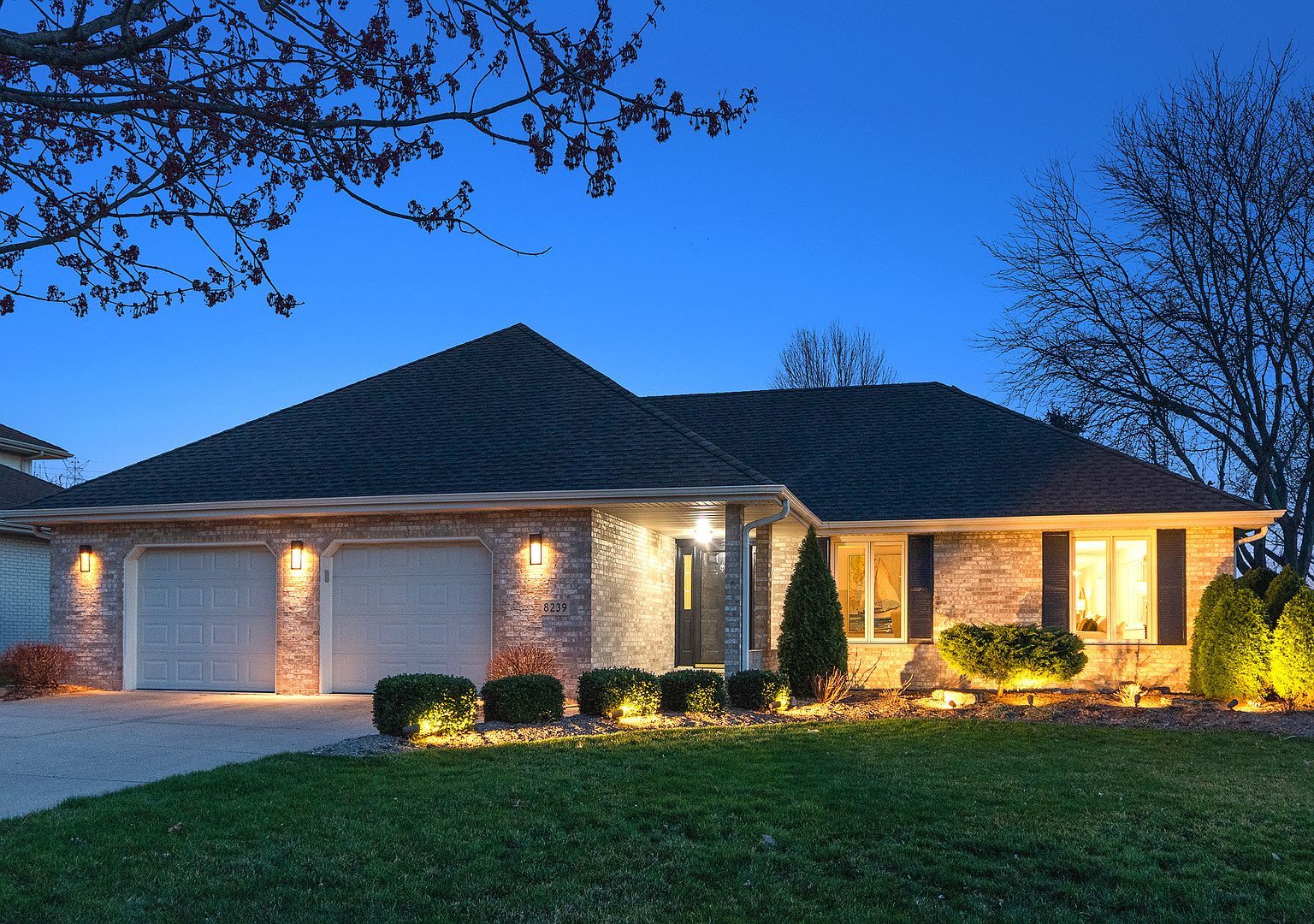 8239 W 138th St Orland Park, IL 60462  | Single Family