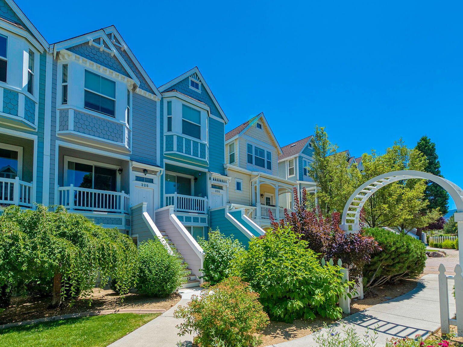 225 Gramercy Ln Reno, NV 89509 - Thumbnail 2