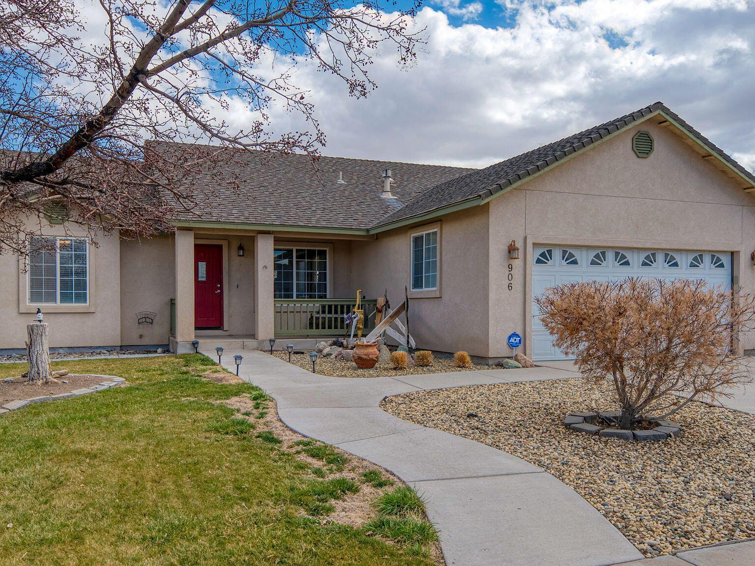 906 Julia Ln Fernley, NV 89408 - Thumbnail 2
