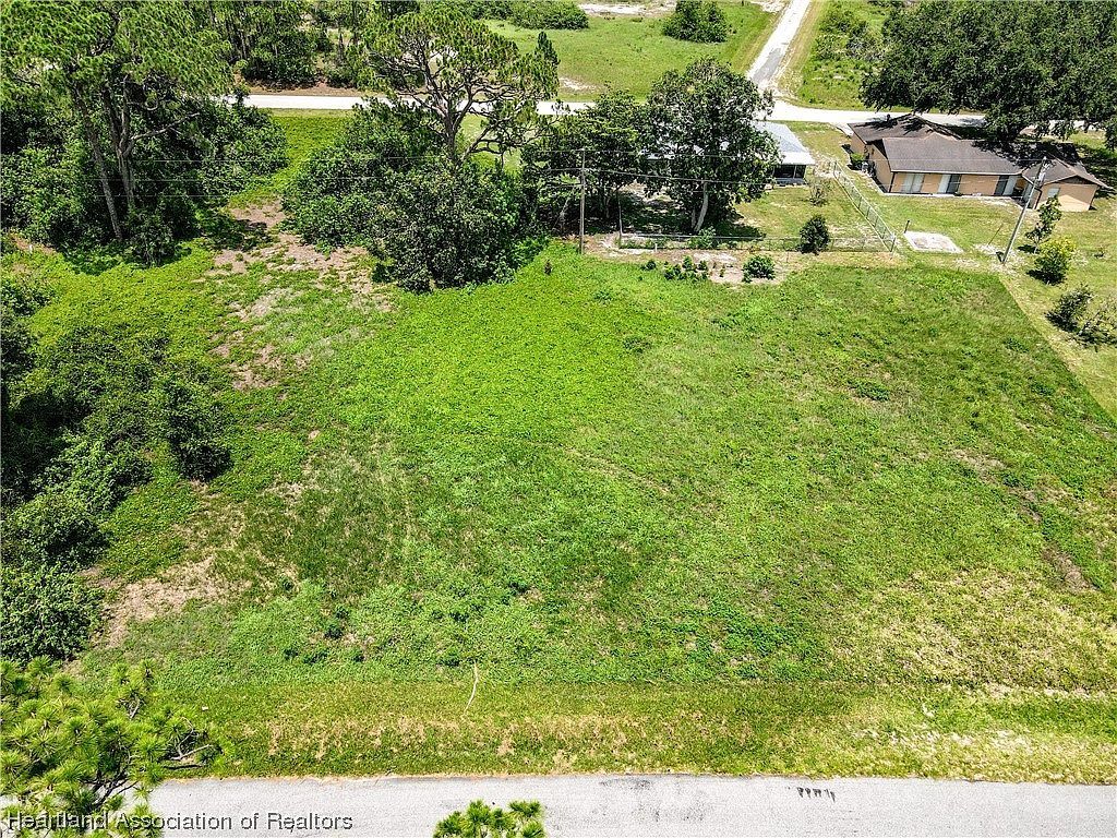 501 Serenade Ter Lake Placid, FL 33852 - Thumbnail 2