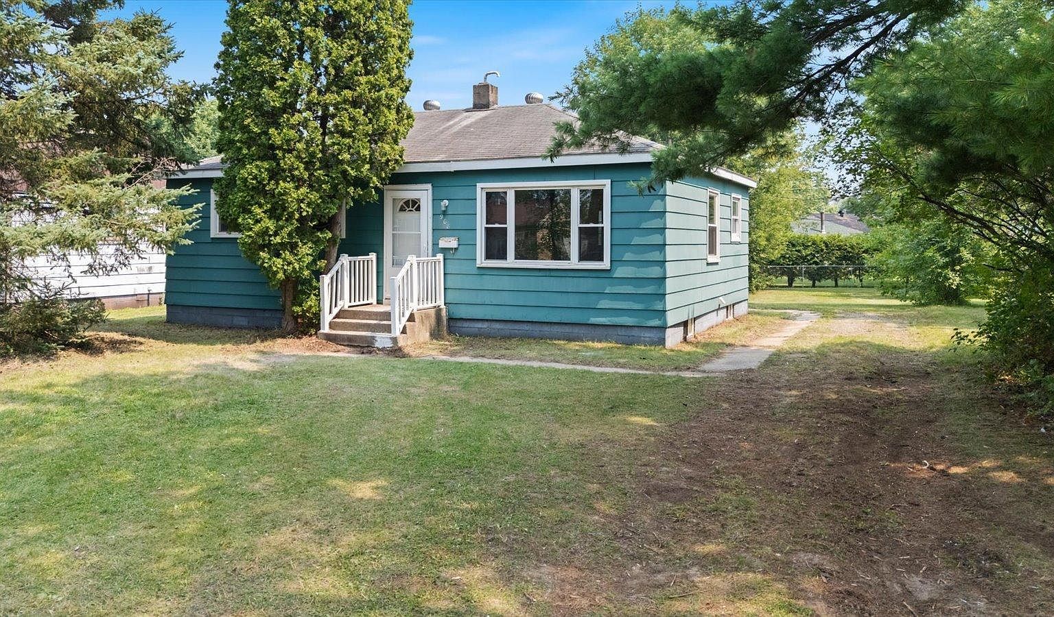 908 Clover Ln Grand Rapids, MN 55744 - Thumbnail 2