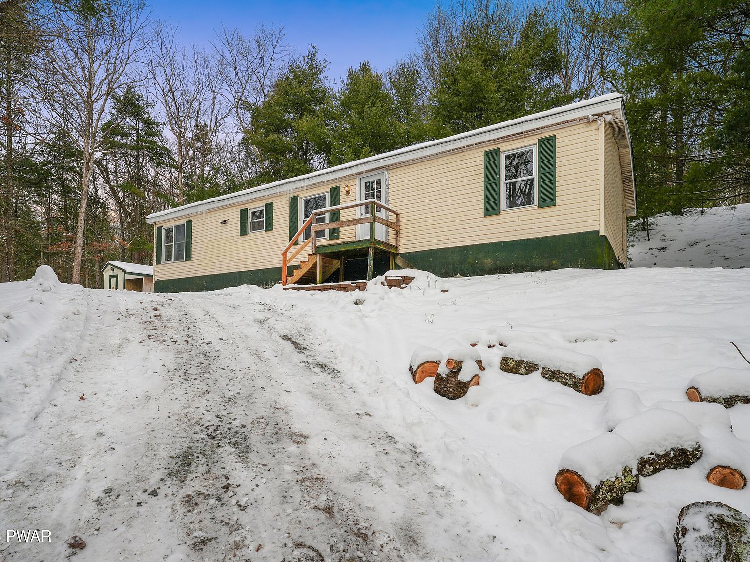 111 Mountain Ash Dr Shohola, PA 18458 - Thumbnail 2