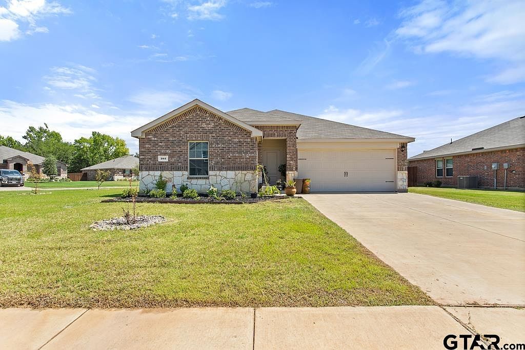 203 Parker Oaks Dr Chandler, TX 75758 - Thumbnail 2