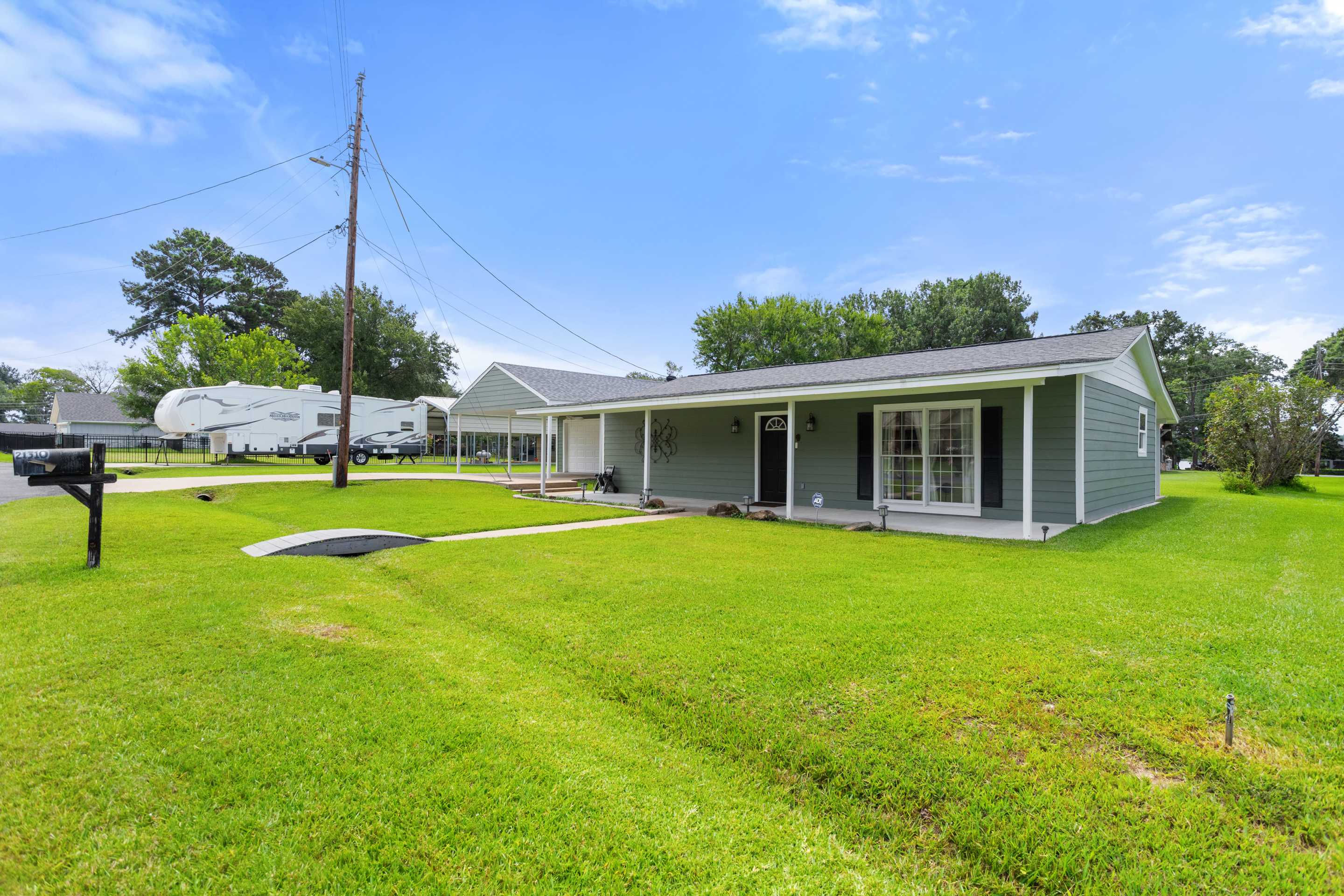 21310 Scenic Cir, Chandler, TX 75758, USA  | Single Family