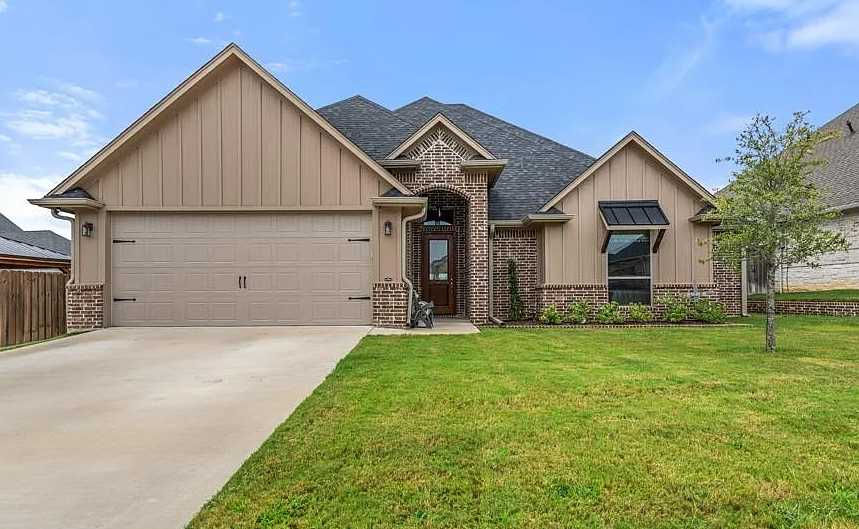 7289 Rolling Acres Place, Tyler, TX 75707, USA  | Single Family