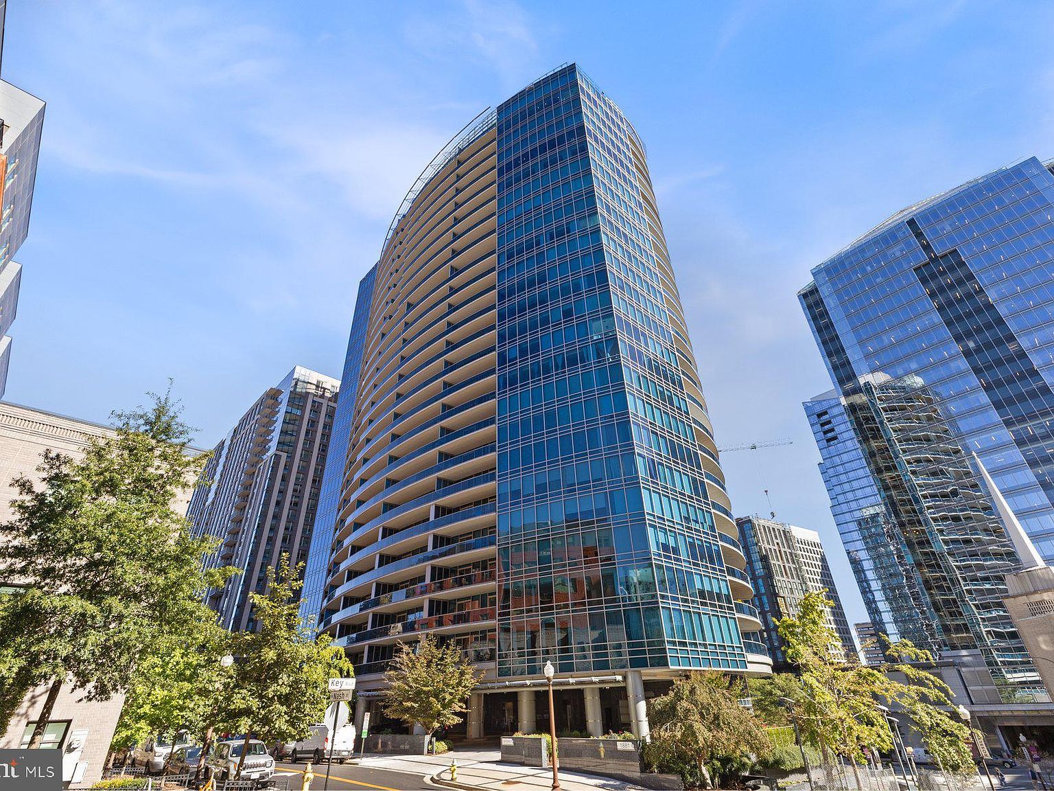 1881 N Nash St UNIT 408 Arlington, VA 22209 - Thumbnail 2