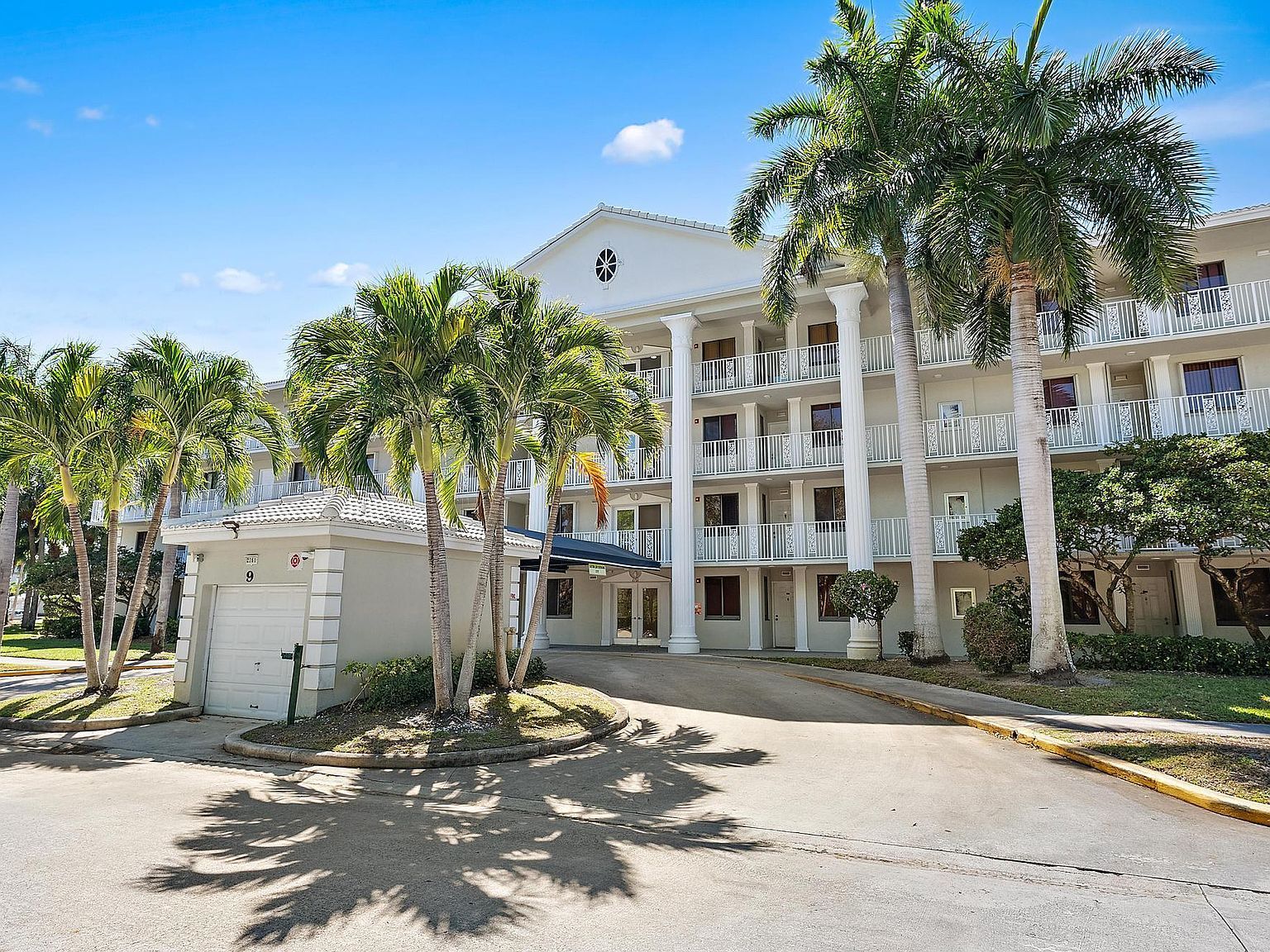 2761 Village Blvd APT 303 West Palm Beach, FL 33409 - Thumbnail 2