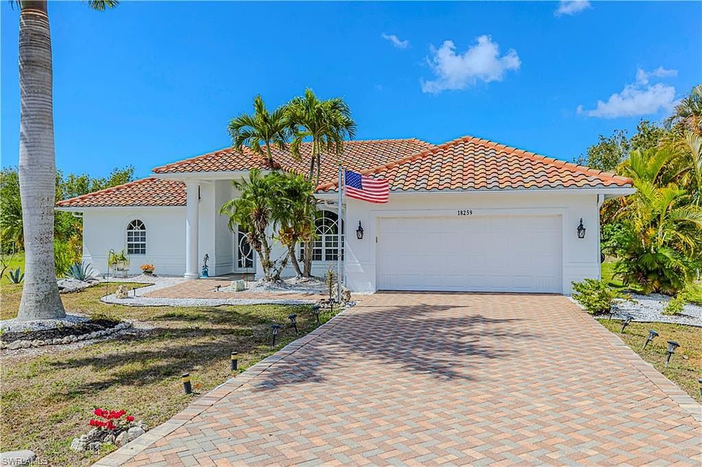 18259 Royal Hammock Blvd Naples, FL 34114  | Single Family