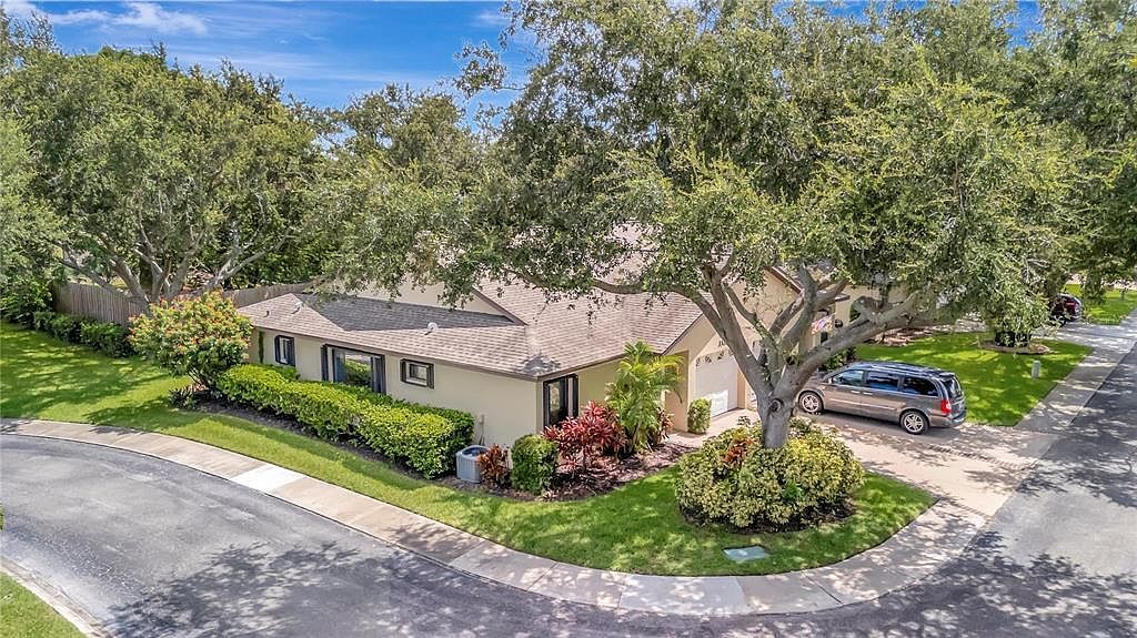 3322 39th Pl W Bradenton, FL 34205 - Thumbnail 2