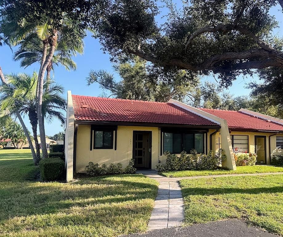 1317 57th St W Bradenton, FL 34209 - Thumbnail 2