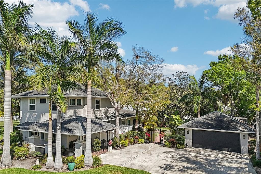 207 23rd St W Bradenton, FL 34205 - Thumbnail 2