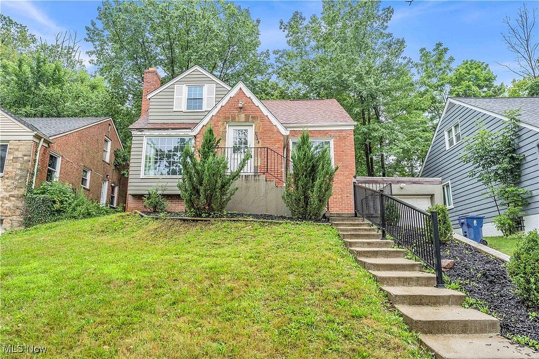 3528 Meadowbrook Blvd Cleveland Heights, OH 44118 - Thumbnail 2