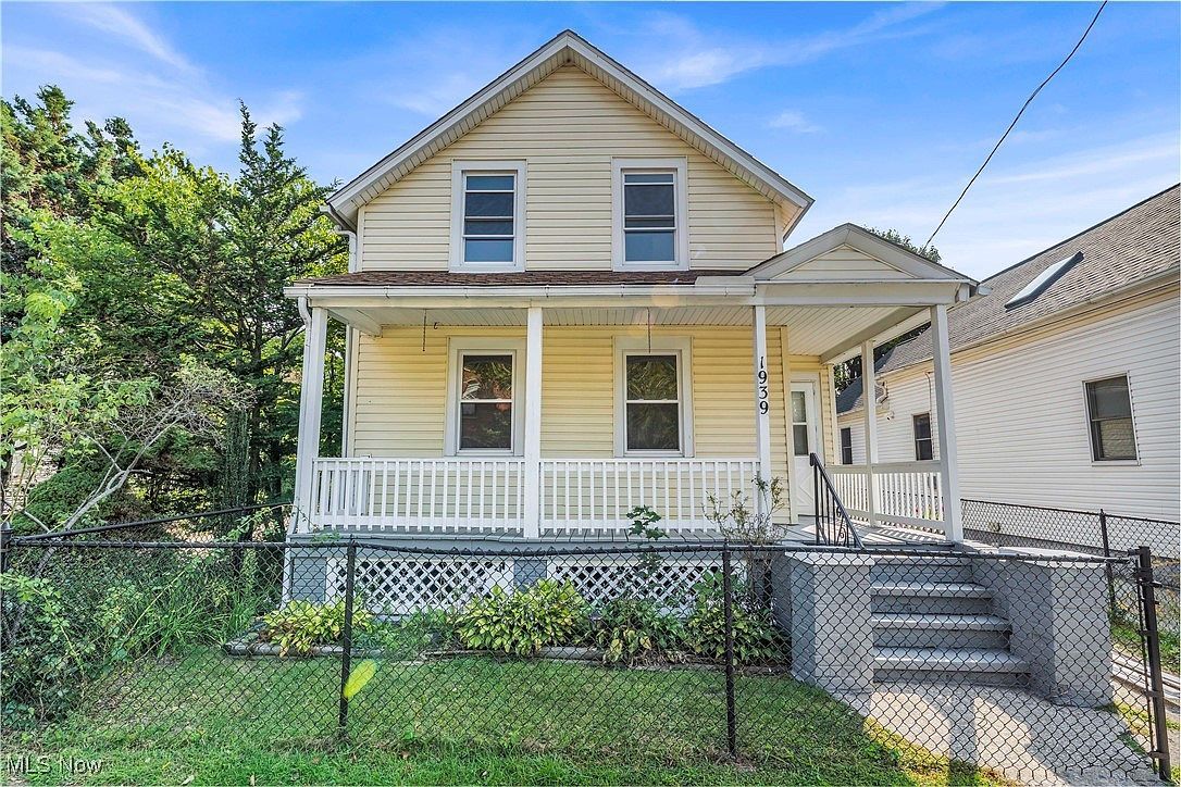 1939 W 54th St Cleveland, OH 44102 - Thumbnail 2