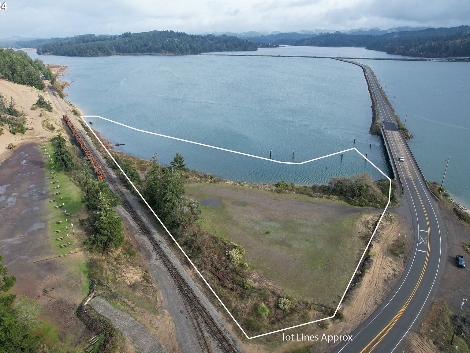 92851 Trans Pacific Ln North Bend, OR 97459, 97459