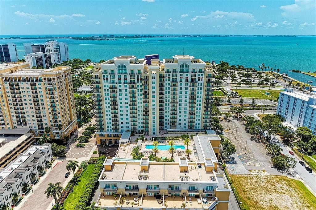 800 N Tamiami Trl UNIT 212 Sarasota, FL 34236 - Thumbnail 2