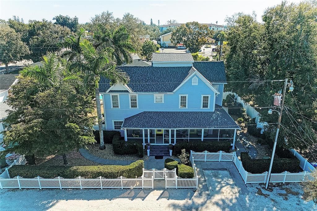 1315 15th Ave W Bradenton, FL 34205 - Thumbnail 2