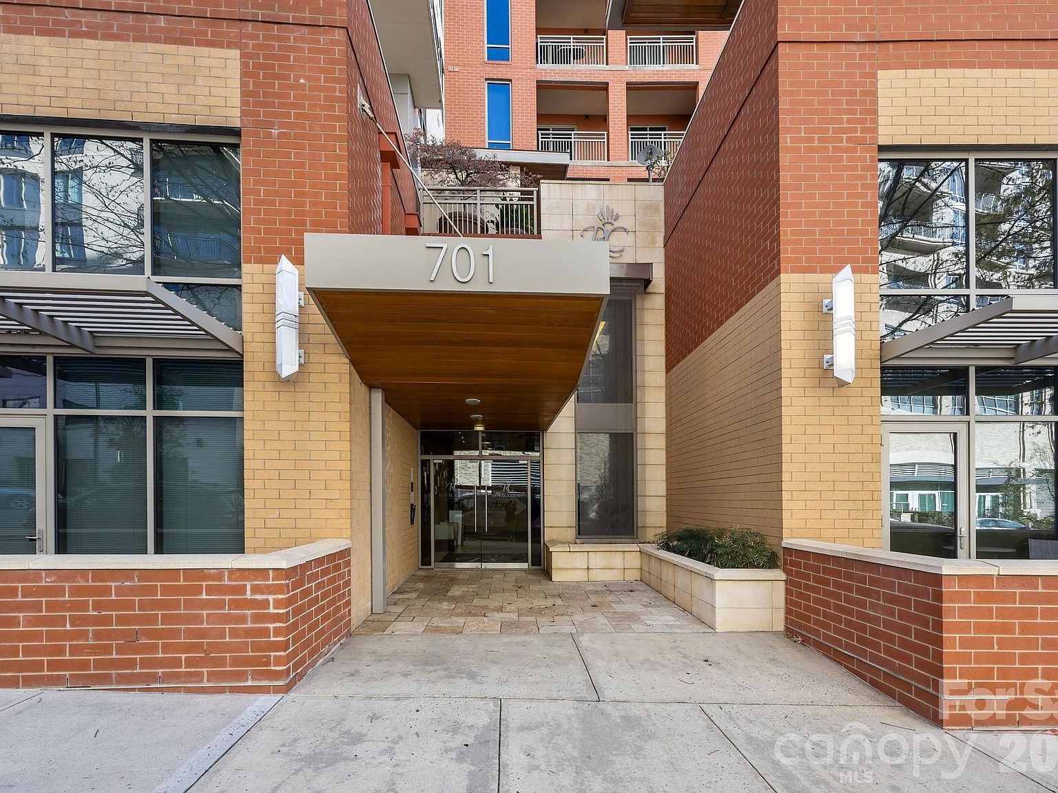 701 Royal Ct #1009 Charlotte, NC 28202  | Condominium
