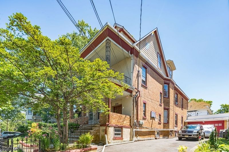 575 Highland Ave Newark, NJ 07104 - Thumbnail 2