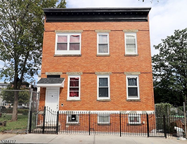 24 Parkhurst St Newark, NJ 07114 - Thumbnail 2