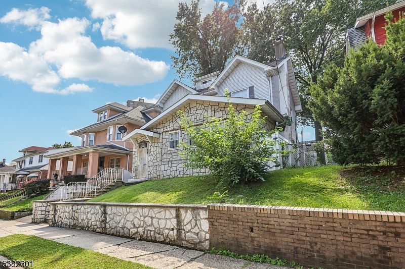 26-28 Scheerer Ave BUILDING 26-28 Newark, NJ 07112 - Thumbnail 2