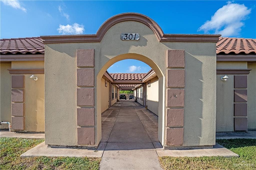 301 S Ridge Ave Pharr, TX 78577 - Thumbnail 2