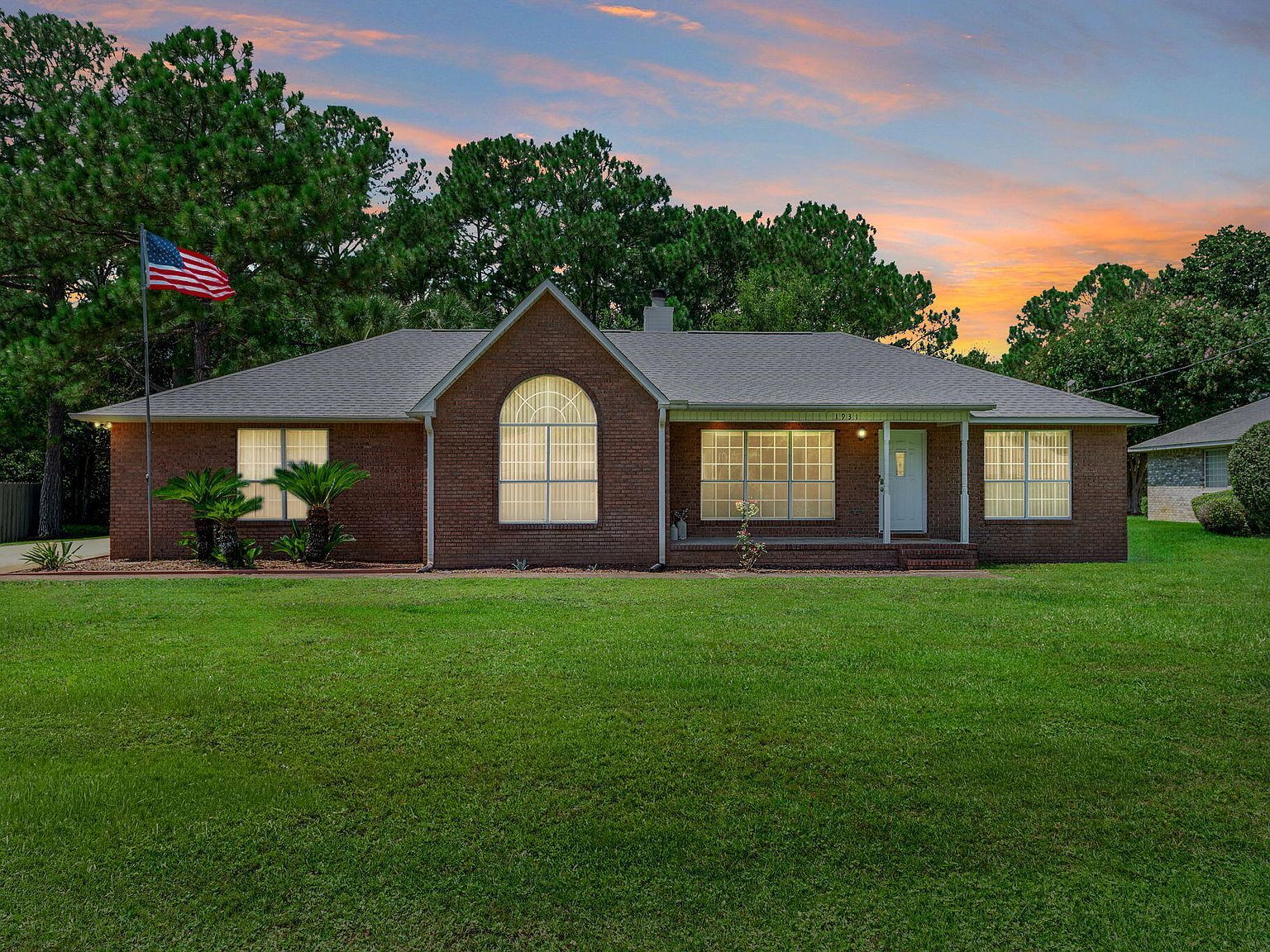 1931 Commodore Dr Navarre, FL 32566 - Thumbnail 2