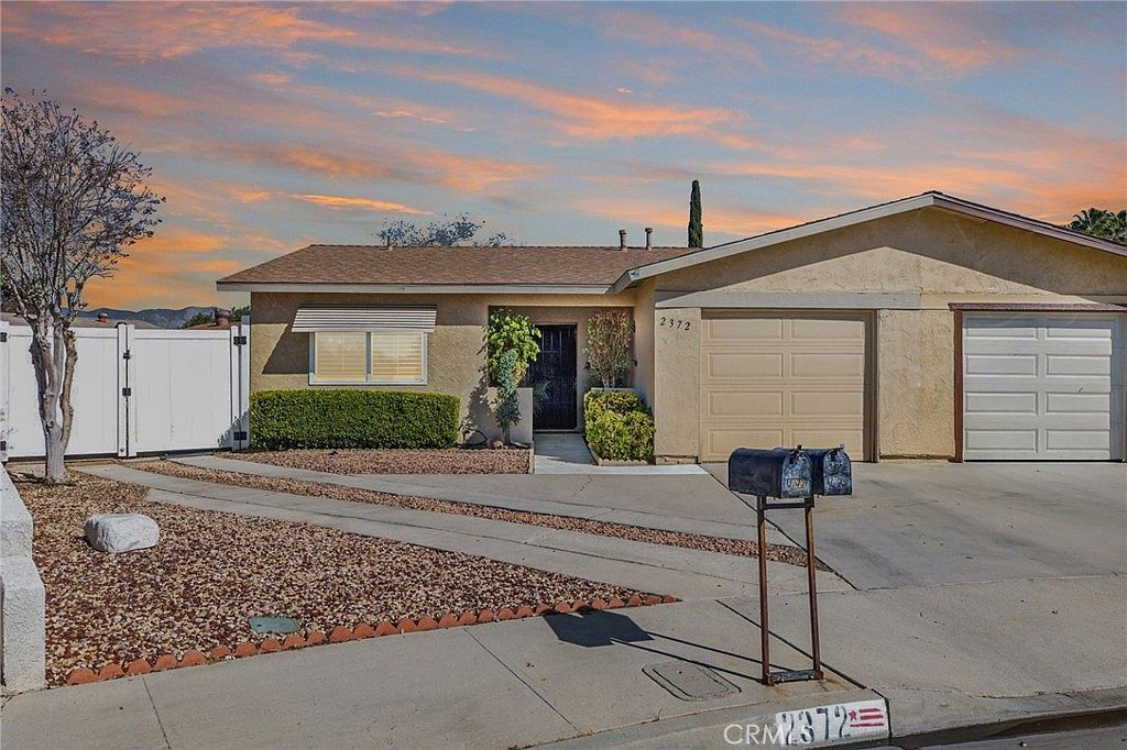 2372 Antigua Ct Hemet, CA 92545 - Thumbnail 2