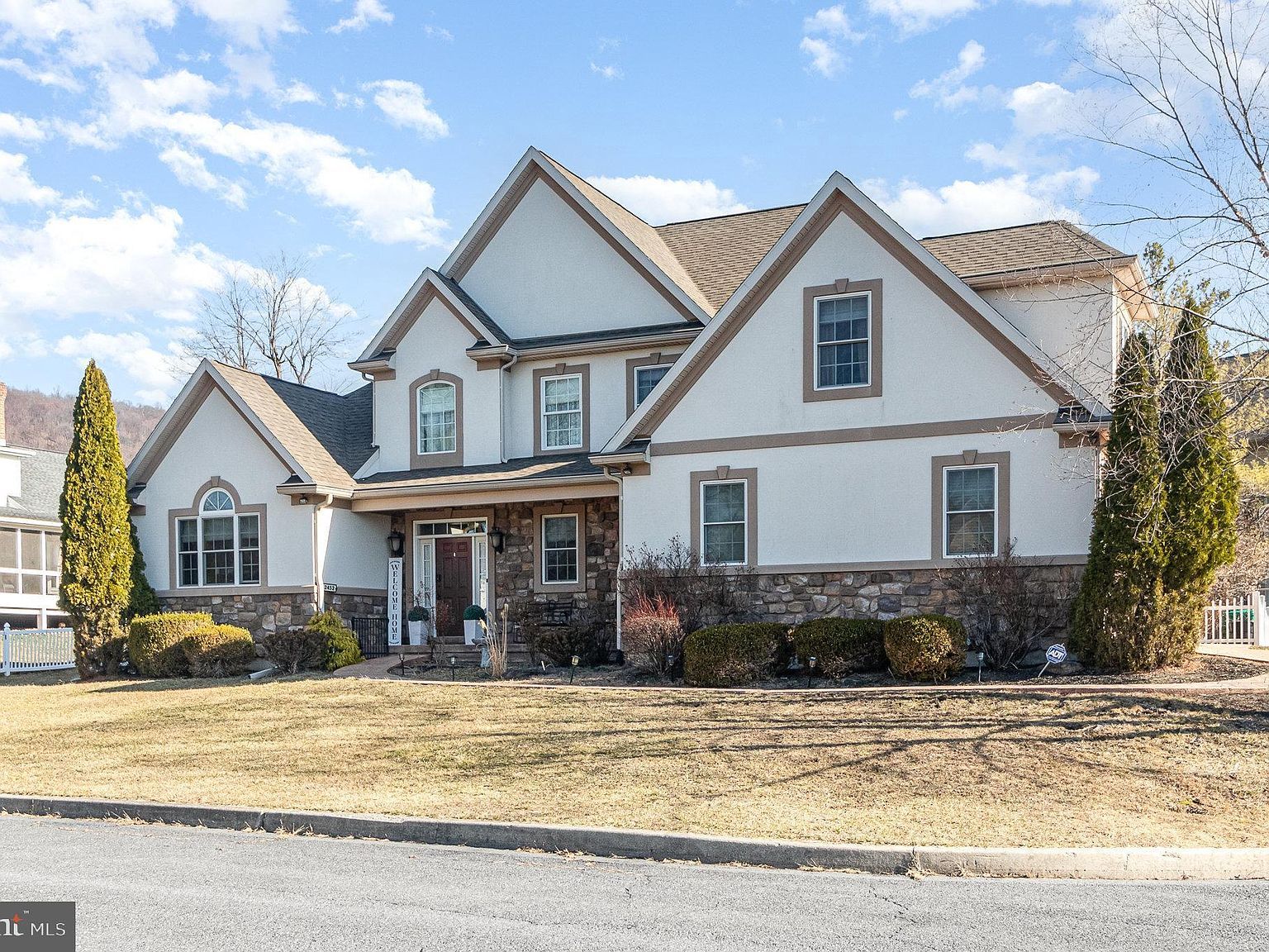 2452 Mercedes Ct Harrisburg, PA 17112 - Thumbnail 2