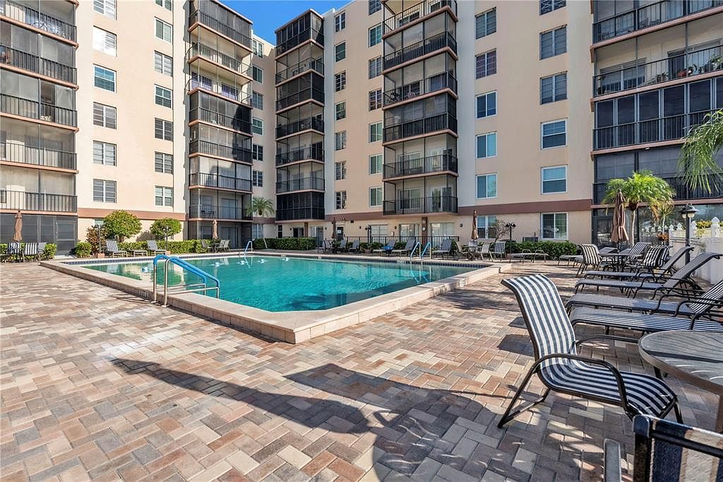 2901 26th St W APT 204 Bradenton, FL 34205 - Thumbnail 2