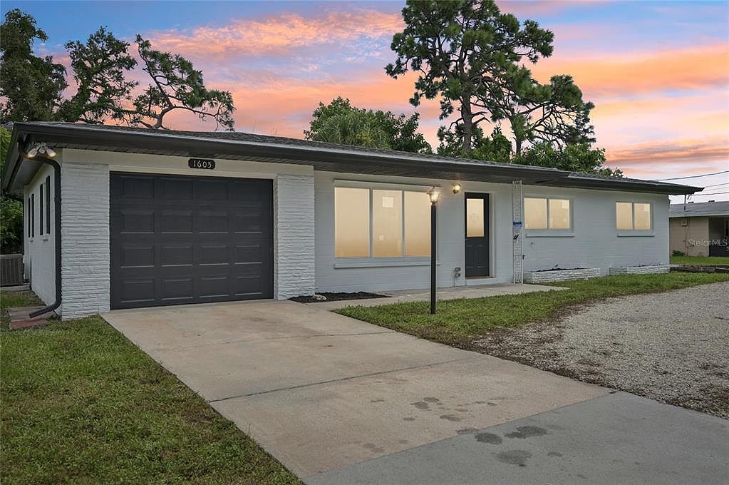 1605 Banyan Dr Venice, FL 34293 - Thumbnail 2