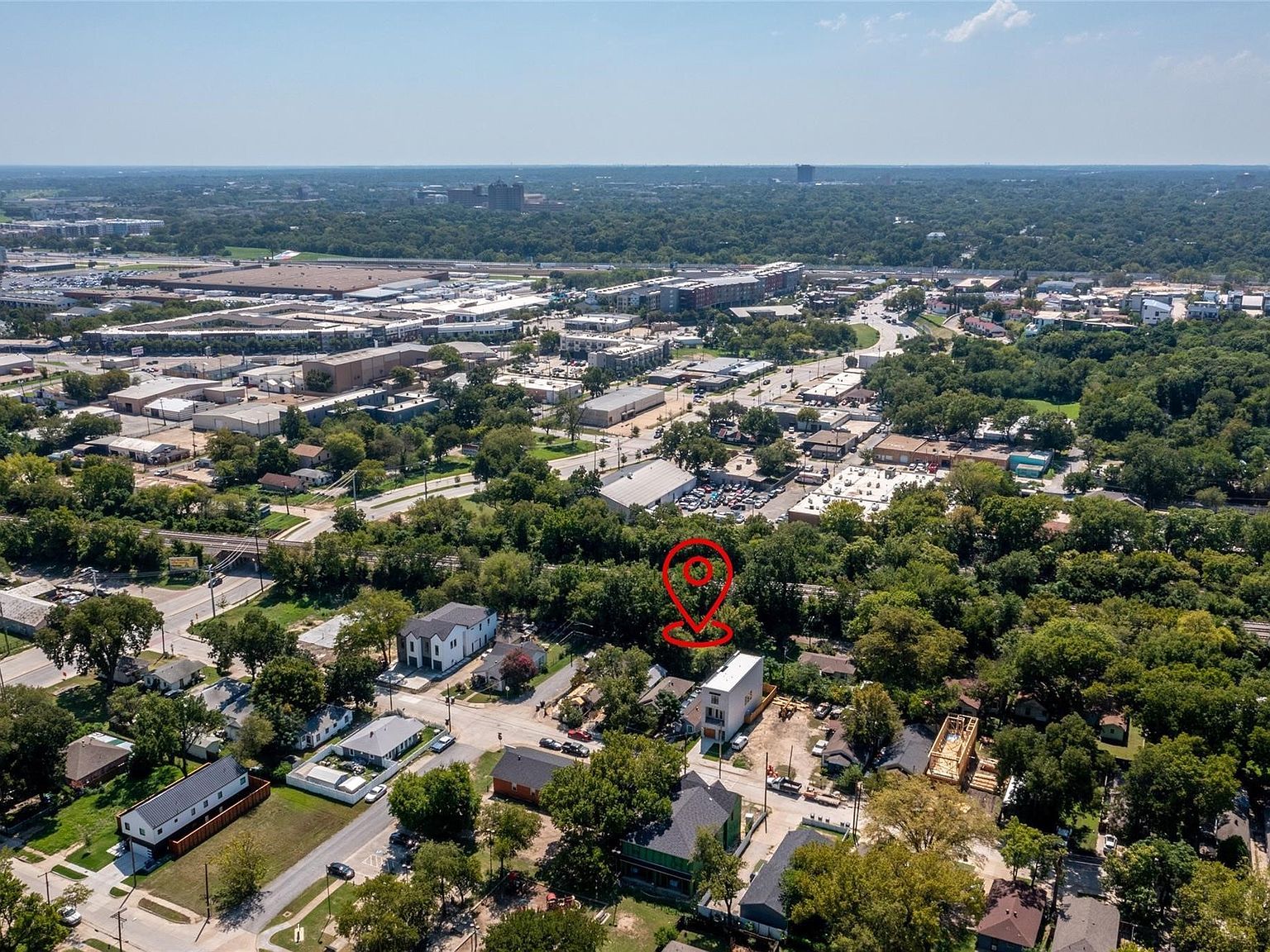 907 Walkway St Dallas, TX 75212 - Thumbnail 2