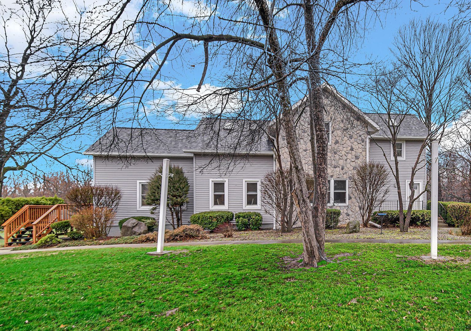 2992 N Tiffany Dr La Porte, IN 46350  | Single Family