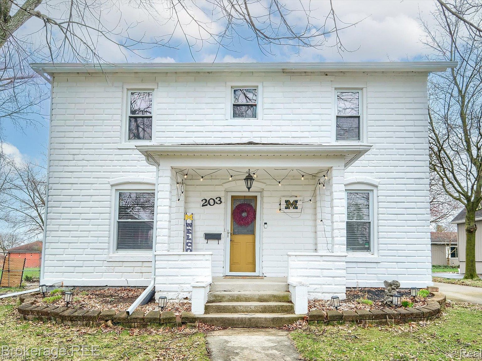 203 Sawyer St Grand Blanc, MI 48439  | Single Family